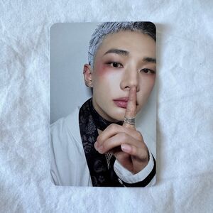 Stray Kids Hyunjin ceremony photocard double sided